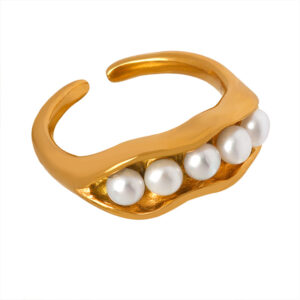 Pod-shaped imitation pearl ring