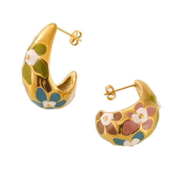 A Colorful oil drop flower rock studs